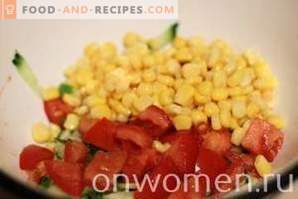 Salat krabipulgad, tomatid ja mais