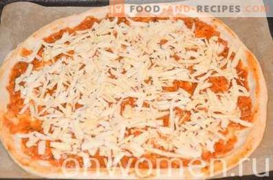 Pizza kana ja seentega pärmi tainas