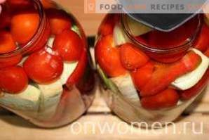 Valmistatud kurgite ja tomatite ning paprika ja suvikorviga talveks