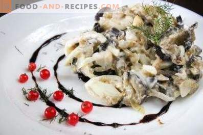 Baklažaanide, munade ja marineeritud sibulaga salatid